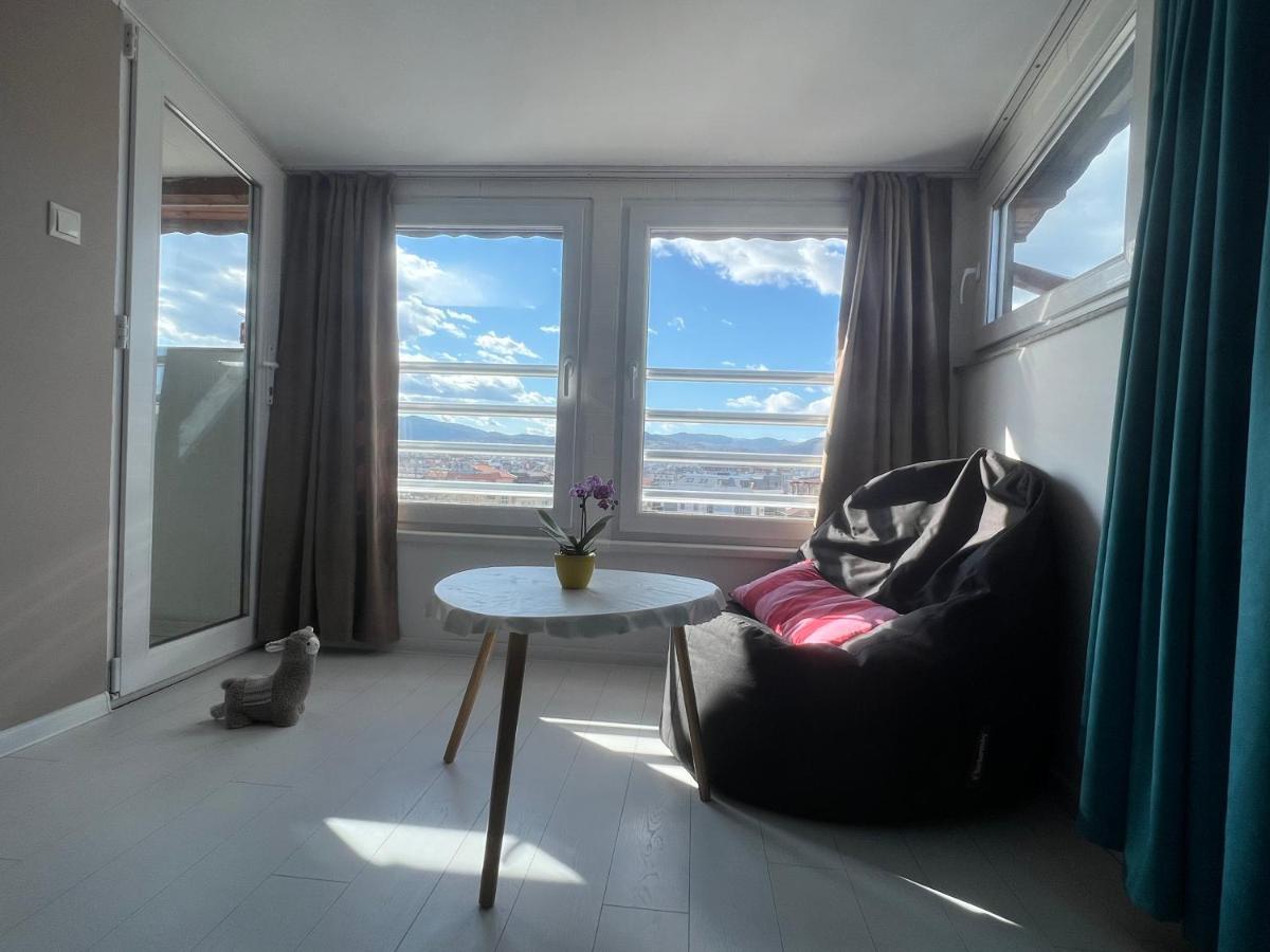 Town Place Apartment Kŭrdzhali Eksteriør bilde